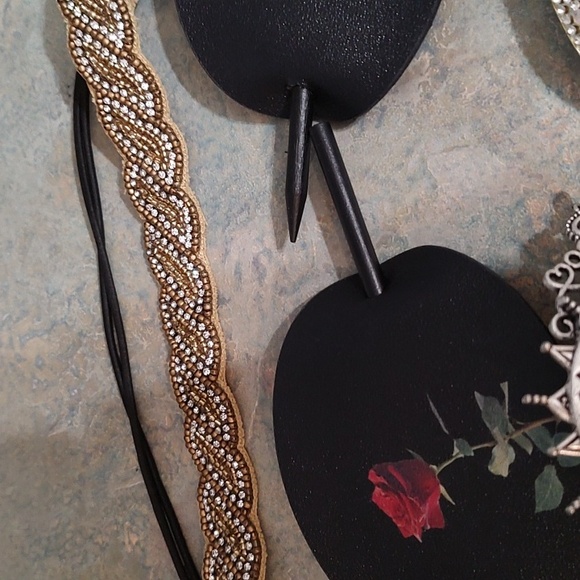 NWOT Bundle Of 11 Hair Clips - Picture 7 of 7